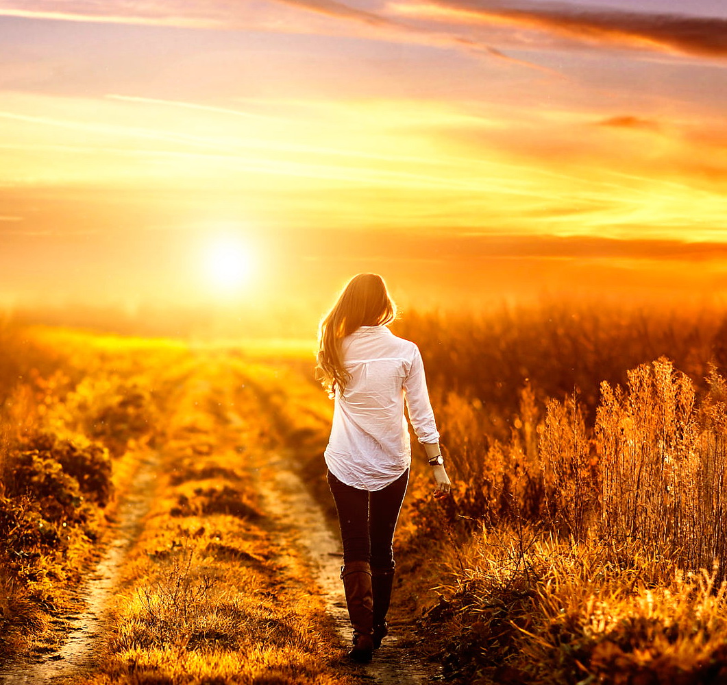 Терапевтическая онлайн-группа Картинка человек идет